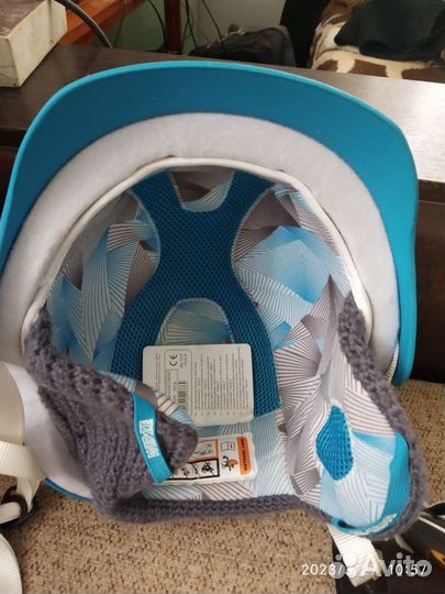 Шлем горнолыжный и очки