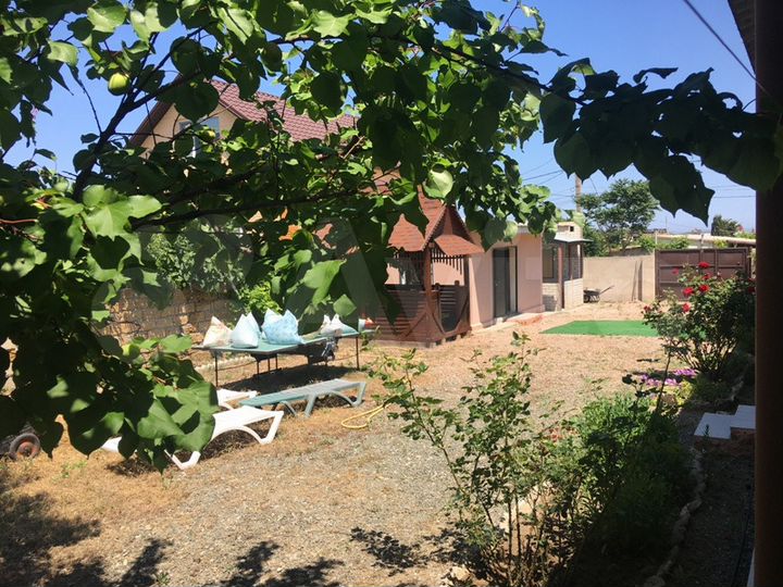 Гостиница, 150 м²