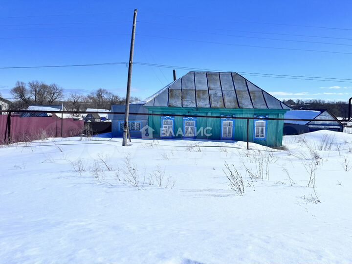 Дом 65 м² на участке 42 сот.