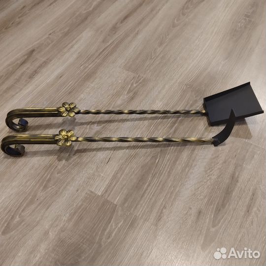 Совок и кочерга