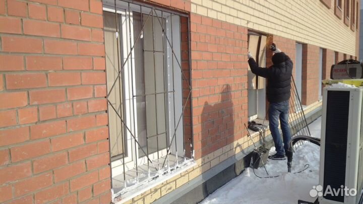 Решетки на окна с покраской в черный цвет