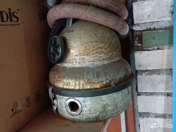 Пылесос ретро Буран