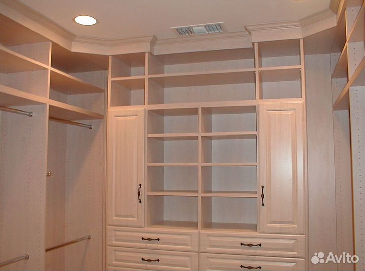 Встроенный шкаф
