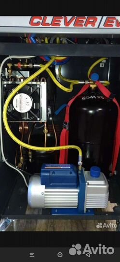 Станция заправки автокондиционера Италия стенд