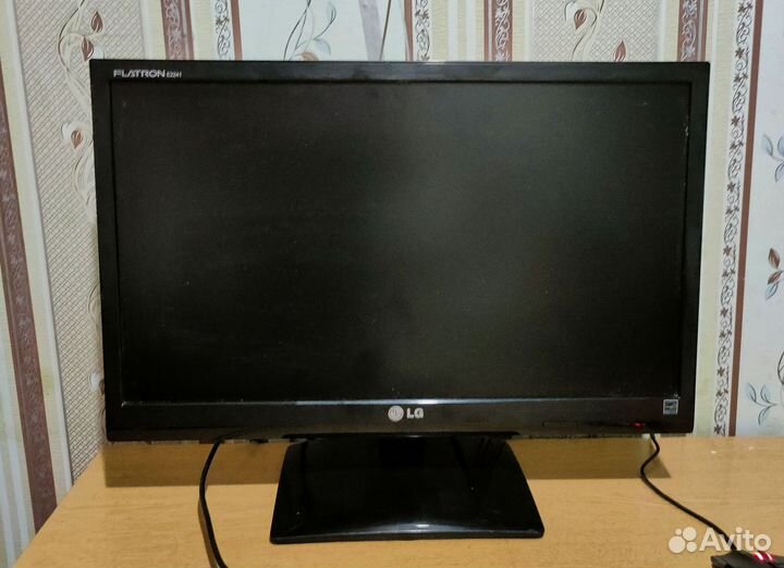 Монитор LG 22