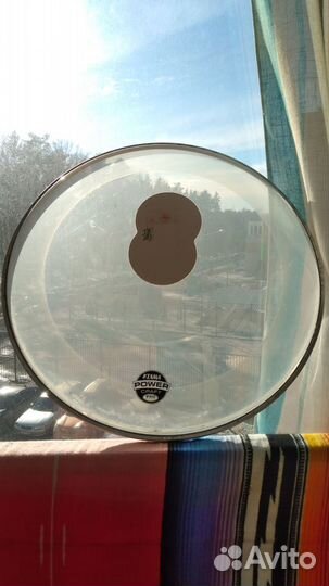 Пластик для бас барабана