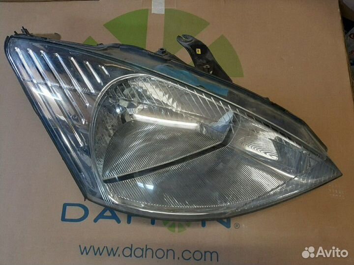 Фара передняя правая Ford Focus 1 1998-2004