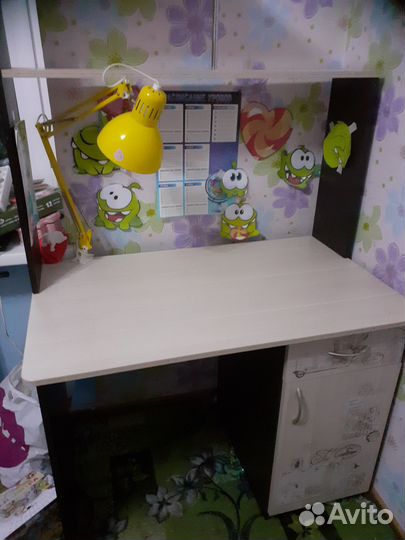 Продам компьютерный стол бу