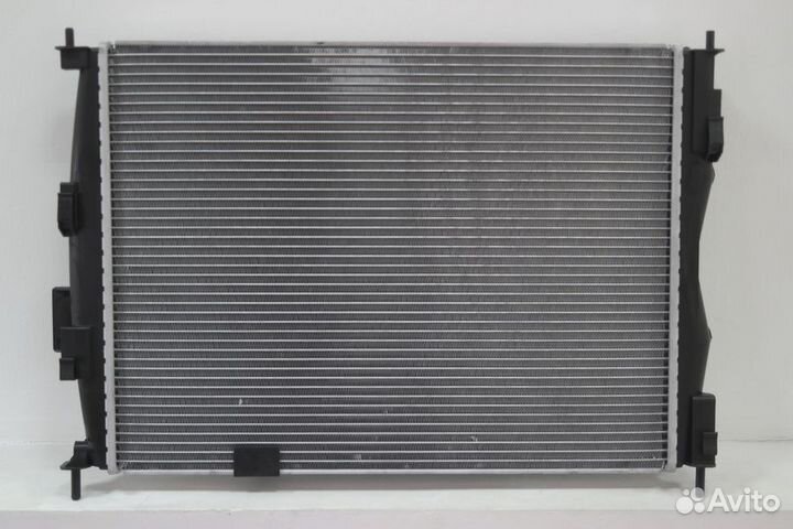 Радиатор охлаждения Ниссан Кашкай 1,6 06