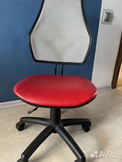 Компьютерное кресло