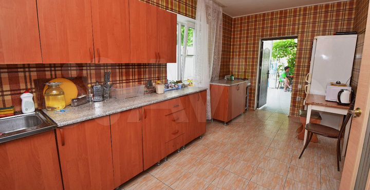 Комната 24 м² в 1-к., 1/2 эт.