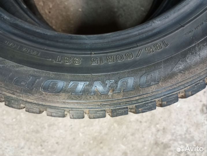 Dunlop SP Winter Ice 02 185/60 R15 88T