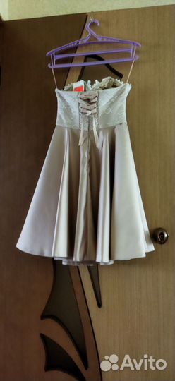 Продам платье 44
