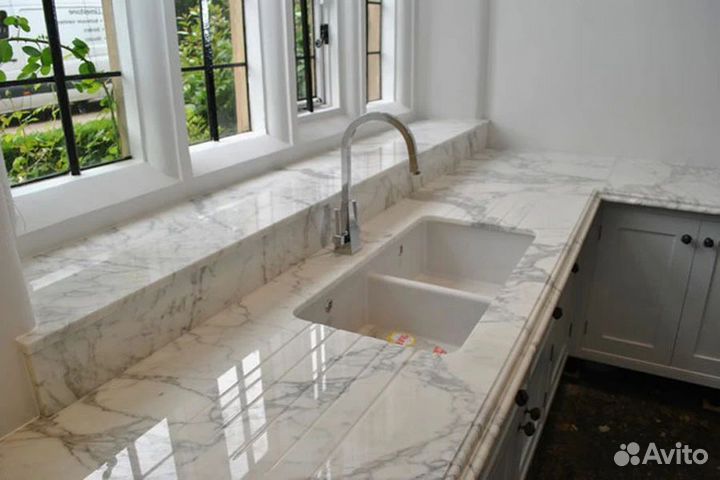 Столешницы из камня (кварц, акрил) на кухню / ванн