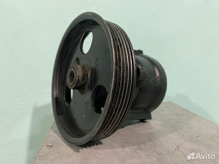 Насос гур Renault Logan