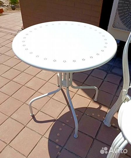 Столик IKEA металлический