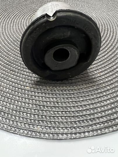 Сайленблоки задние переднего рычага