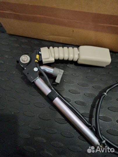 QX80/QX56 (Z62) Ответная часть ремня безопасности