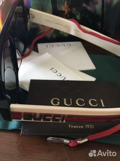 Солнцезащитные очки