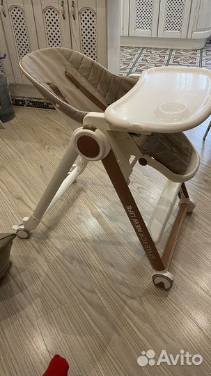 Стульчик для кормления happy baby berny v2