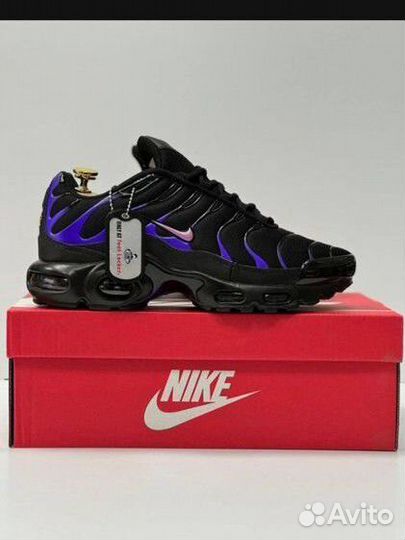 Кроссовки Nike air Max plus