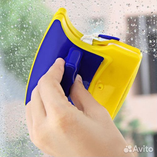 Магнитная щетка для мытья окон