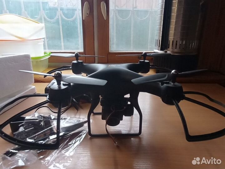 Квадрокоптер с камерой