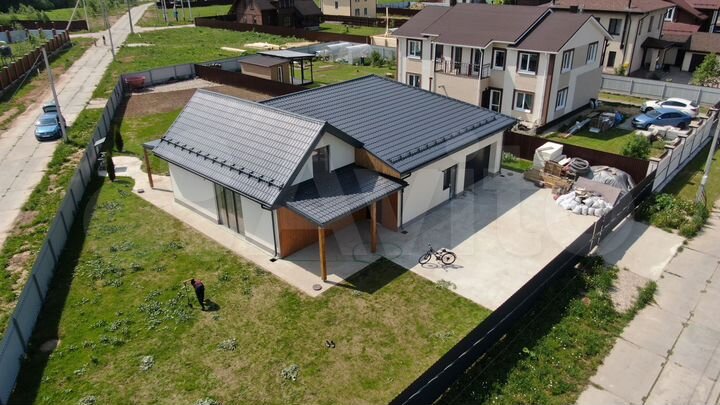 Дом 179 м² на участке 11 сот.