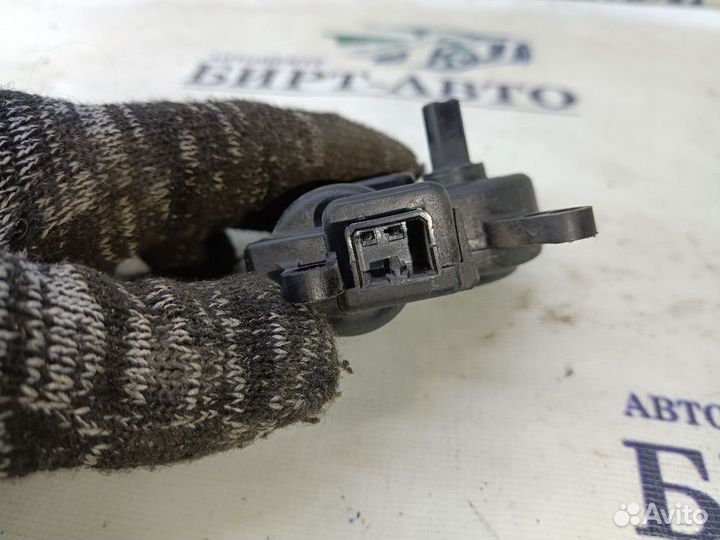 Моторчик заслонки печки Ford Mondeo III (2000—2003)