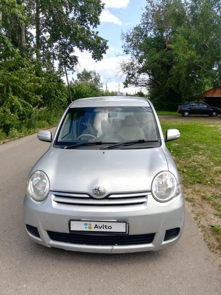 Toyota Sienta: фото владельца