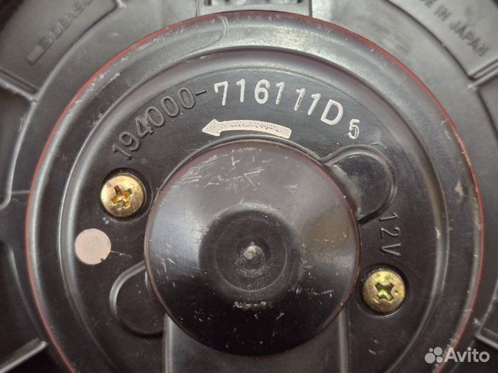 Моторчик отопителя салона Mitsubishi Montero Sport