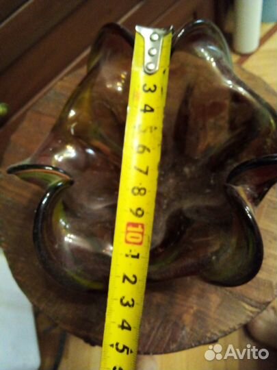 Ваза из цветного стекла