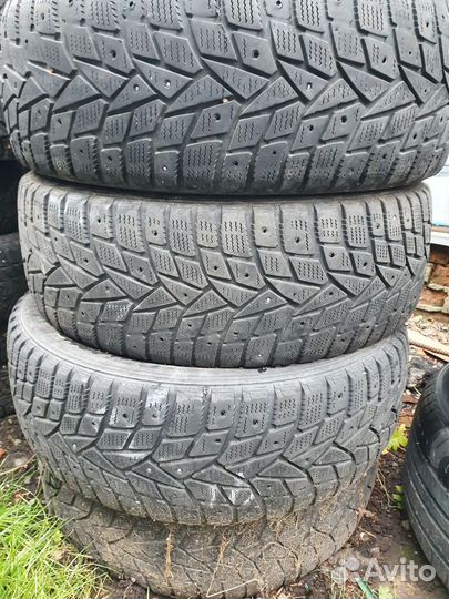 Dunlop SP Winter Ice02 215/55 R17
