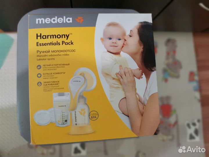Молокоотсос ручной Medela Harmony Essentials Pack