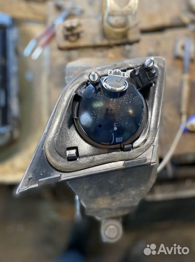 Фонарь в крышку багажника mazda 3 bk оригинал прав