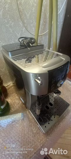 Кофемашина delonghi magnifica s