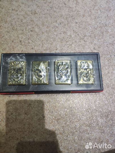 Зажигалка бензиновая с черепами