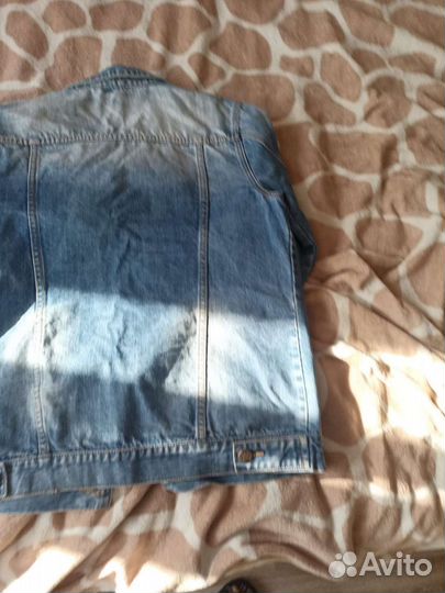 Джинсовый костюм тройка плюс кроссовки Reebok