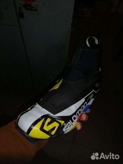 Классические лыжные ботинки