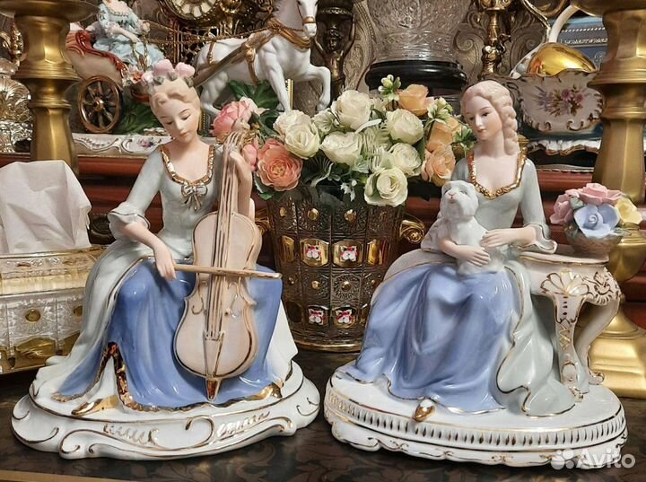 Статуэтки фарфоровые дамы