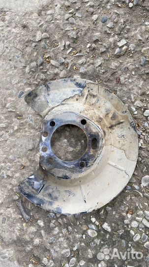 Пыльник заднего тормозного диска Ford Focus 2 3