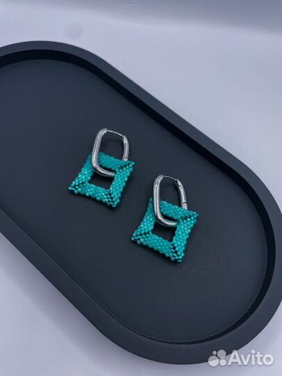 Серьги ромбы из бисера