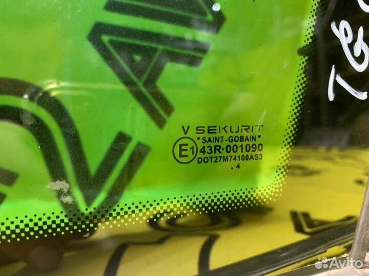 Форточка задняя правая Volkswagen Touareg 7L 2005