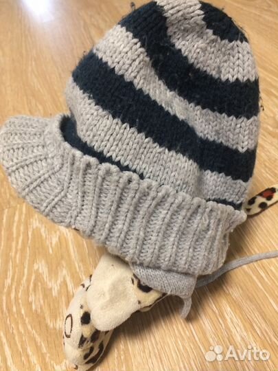 Отдам шапки, варежки/перчатки, манишку, бандану