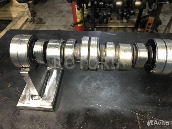 Распредвал Scania R DC13 PDE 1832378