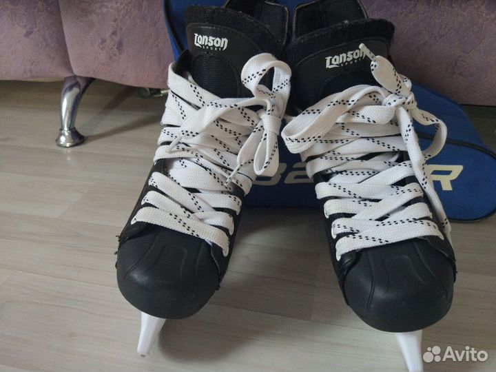 Коньки хоккейные