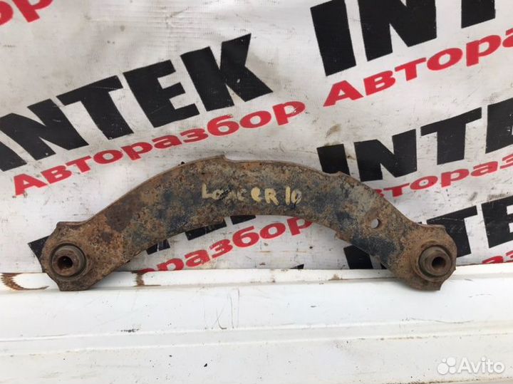 Рычаг поперечный задний Mitsubishi Lancer 10