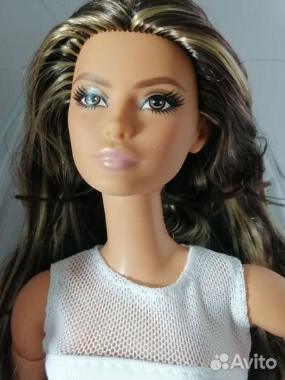 Кукла барби barbie looks Лина
