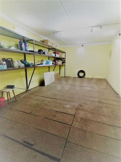 Гараж, > 30 м²