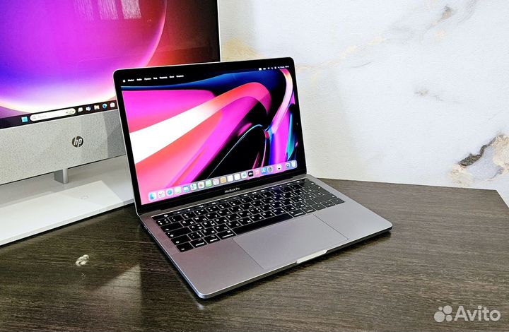 MacBook Pro 13 2019 8/128 Touch Bar